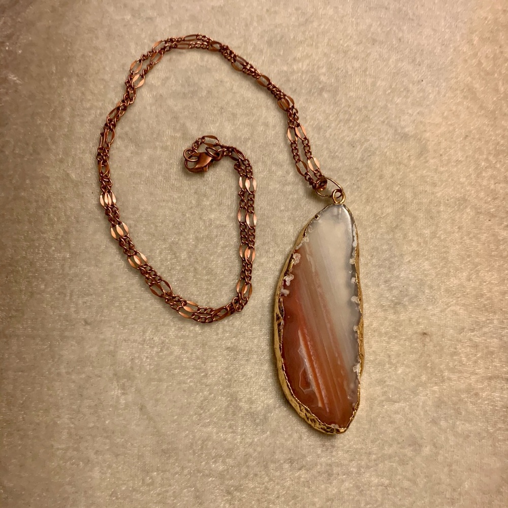 Sliced Agate Pendant with a Bronze Necklace NEW